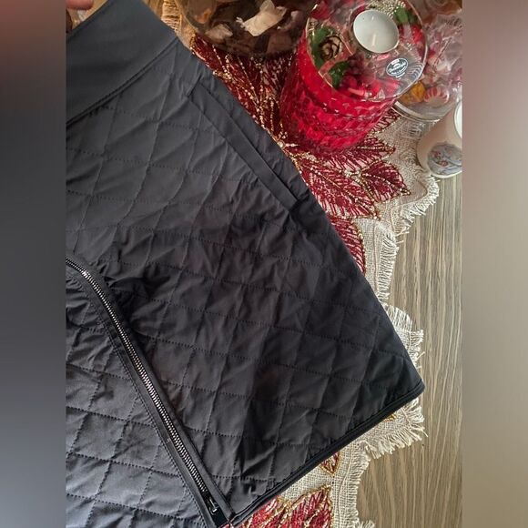 ATHLETA  Apres Ski Mini Skirt Size 8 Black Quilted Pockets Full Front Zip NEW - Picture 8 of 13